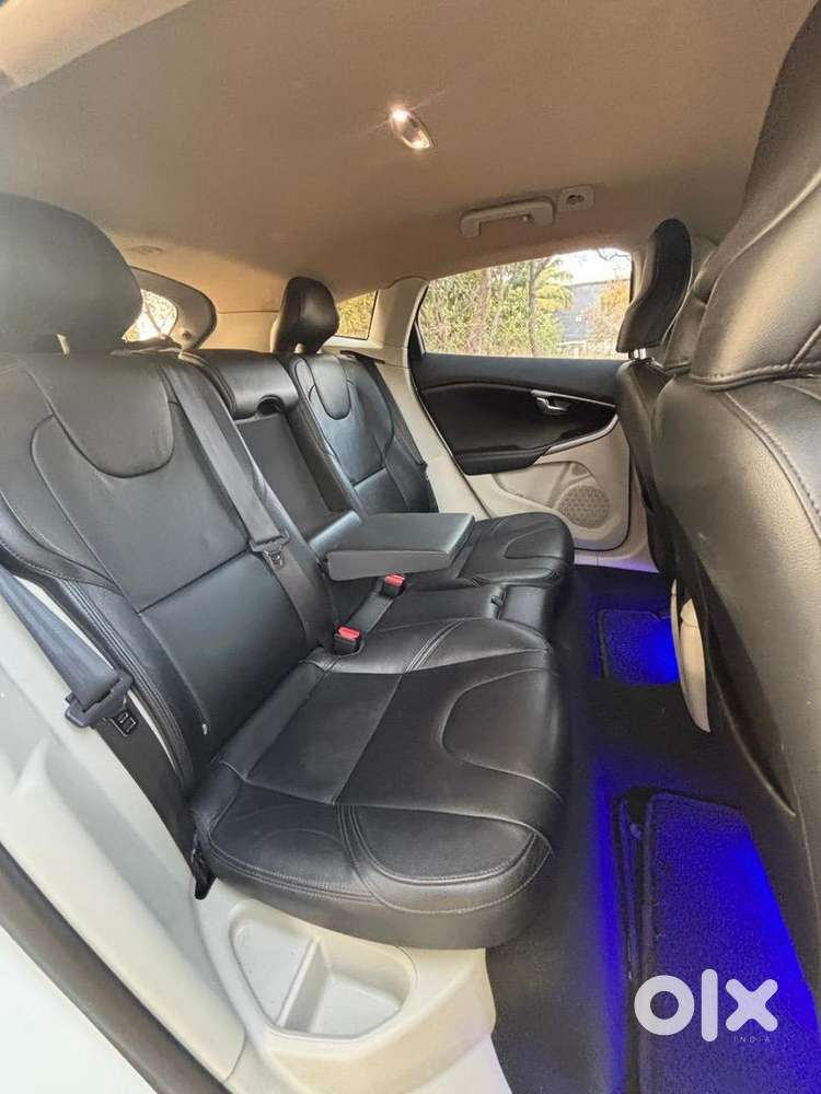 Volvo V40 2016 Diesel Well Maintained