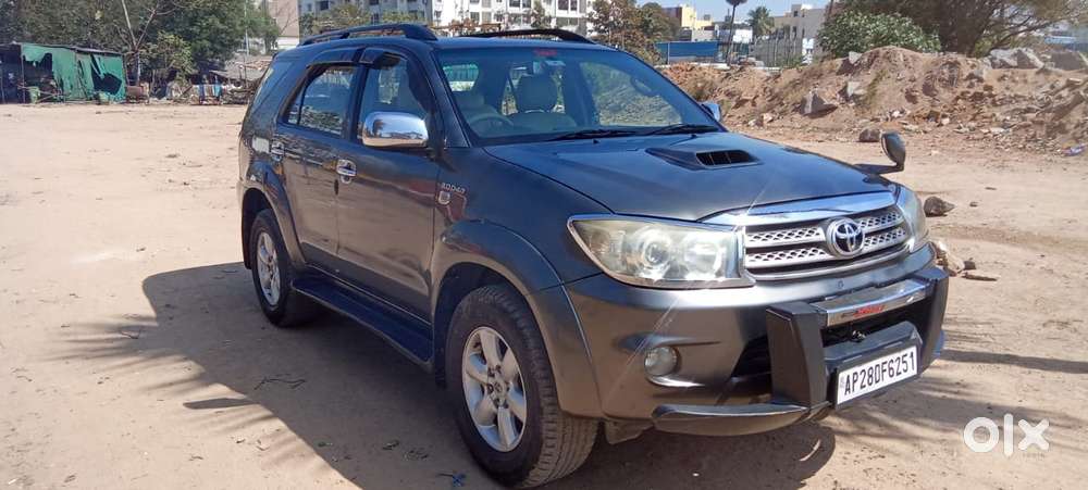 Toyota Fortuner, 2010, Diesel