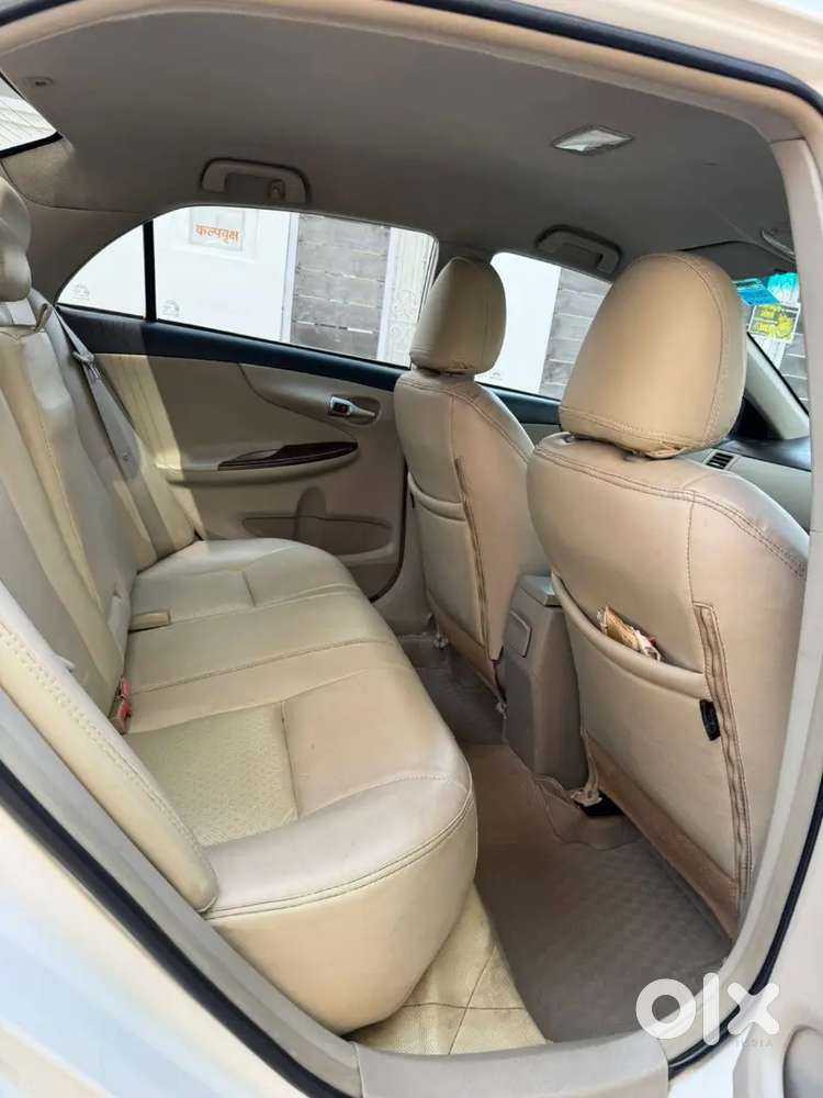 Toyota Corolla Altis 2011
