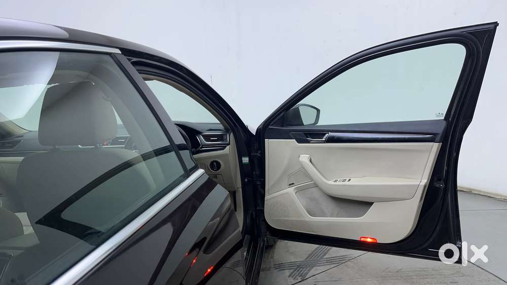 Skoda Superb L&k 1.8 Tsi At, 2021, Petrol