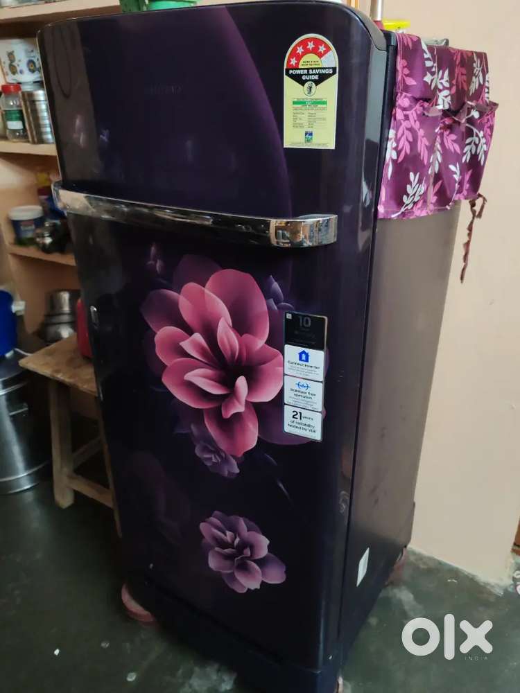 SAMSUNG REFRIGERATOR For Sale in Good Condition