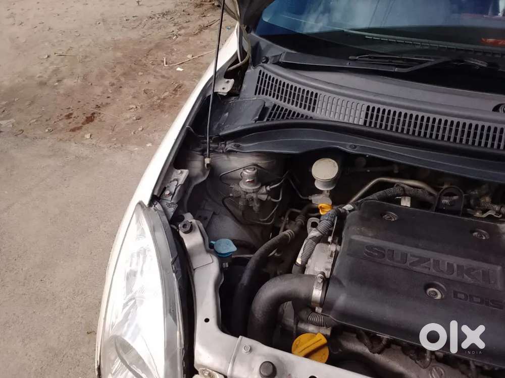 Maruti Suzuki Swift Dzire 2012