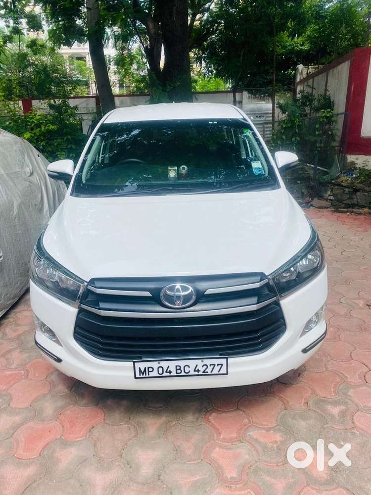 2016 Toyota Innova Crysta