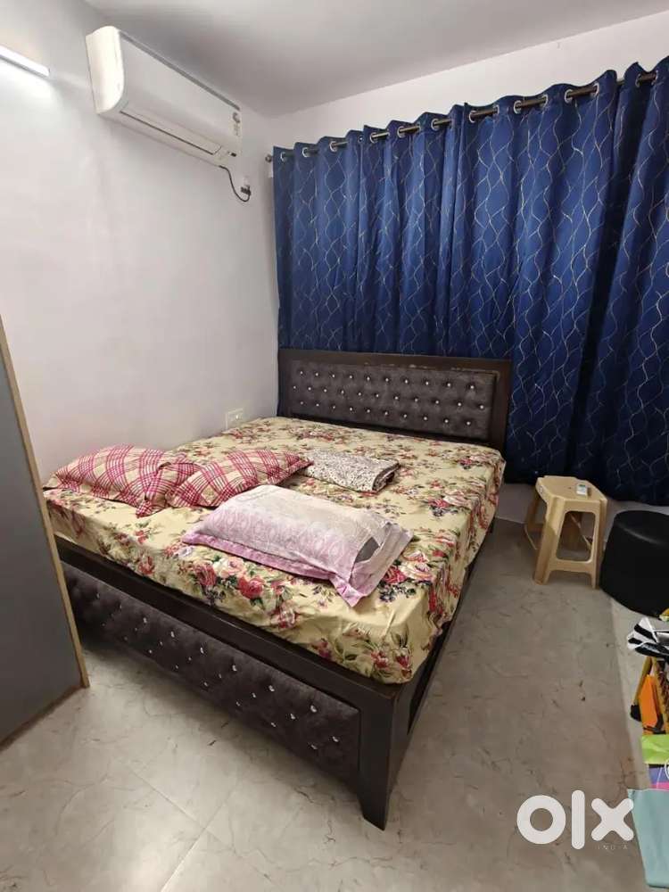 7ftx6ft bed + mattress