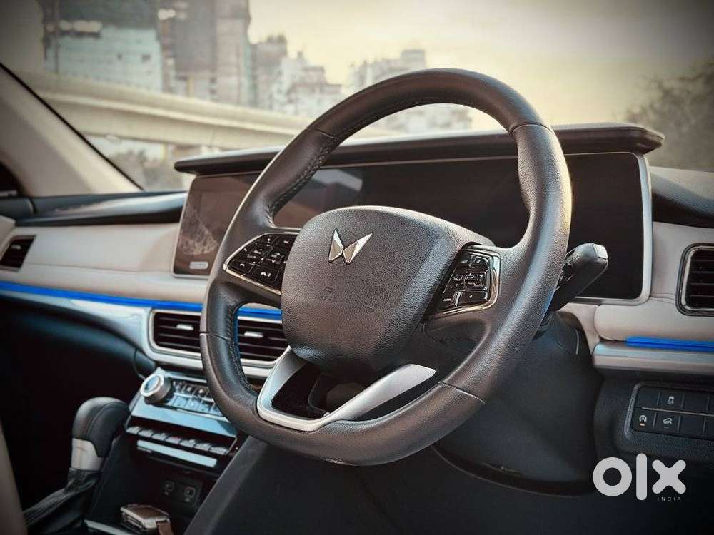 Mahindra Xuv700 2.2 Ax 7 Diesel At Luxury Pack Str, 2024, Diesel