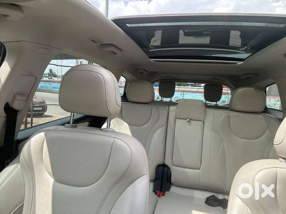 Mahindra Xuv700 2.2 Ax 7 Diesel At Str, 2023, Diesel