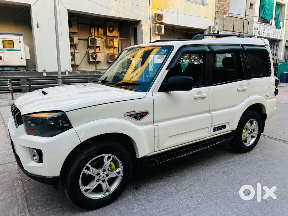 Mahindra Scorpio S10, 2015, Diesel