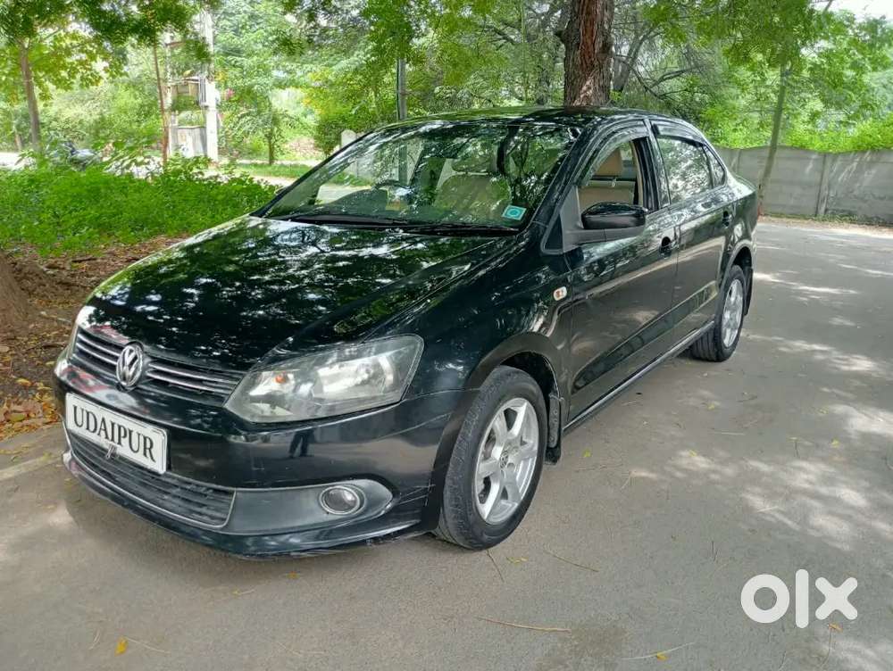 Volkswagen Vento High Line Rj 27 Vip No 2828 Diesel 2014 Manual