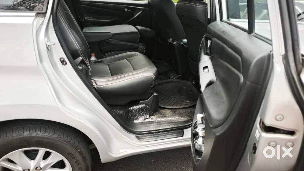 Toyota Innova Crysta 2016 (taxi)