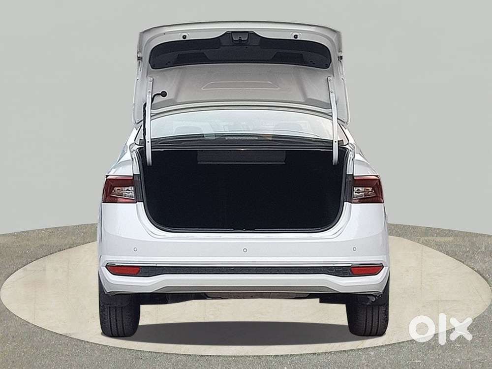 Skoda Slavia Ambition 1.0l Tsi At, 2023, Petrol