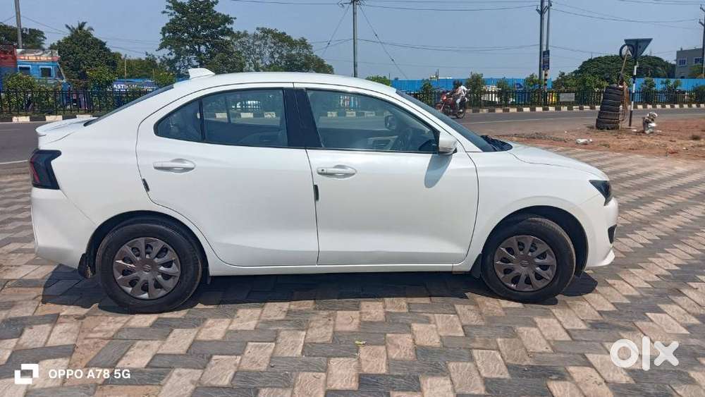 Maruti Suzuki Dzire 1.2 Vxi, 2025, Petrol