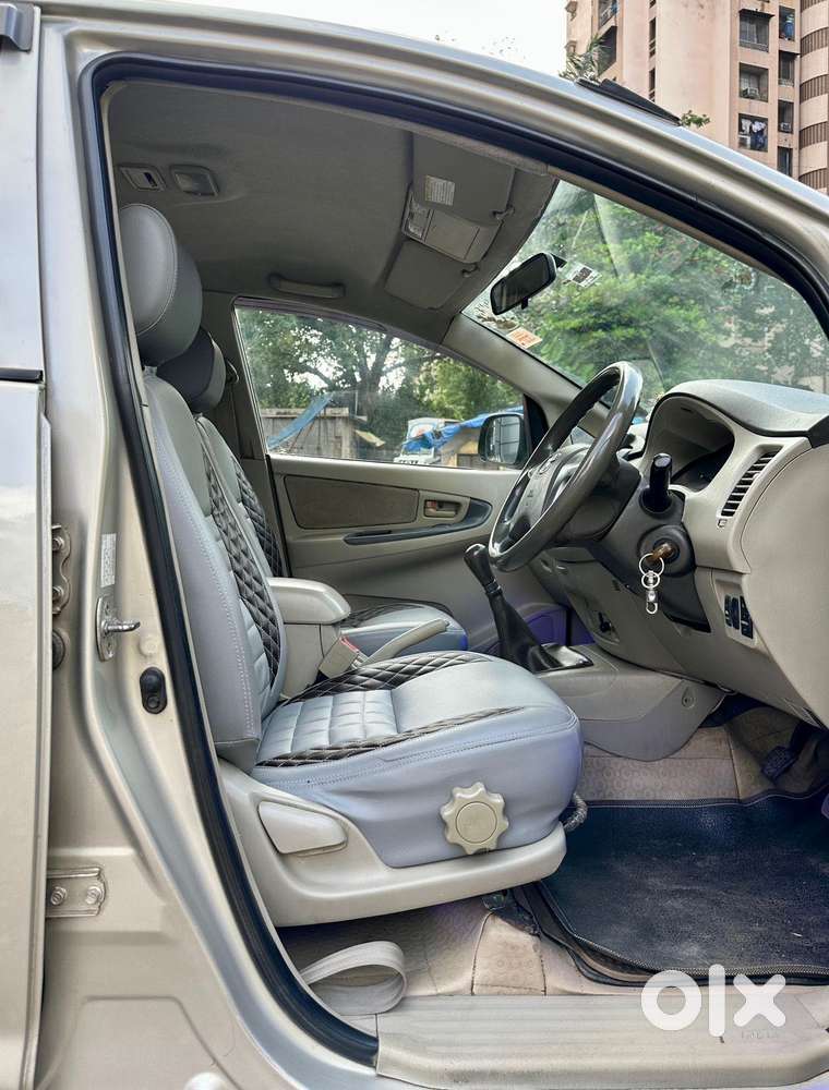 Toyota Innova 2.5 G (diesel) 8 Seater Bs Iv, 2013, Diesel
