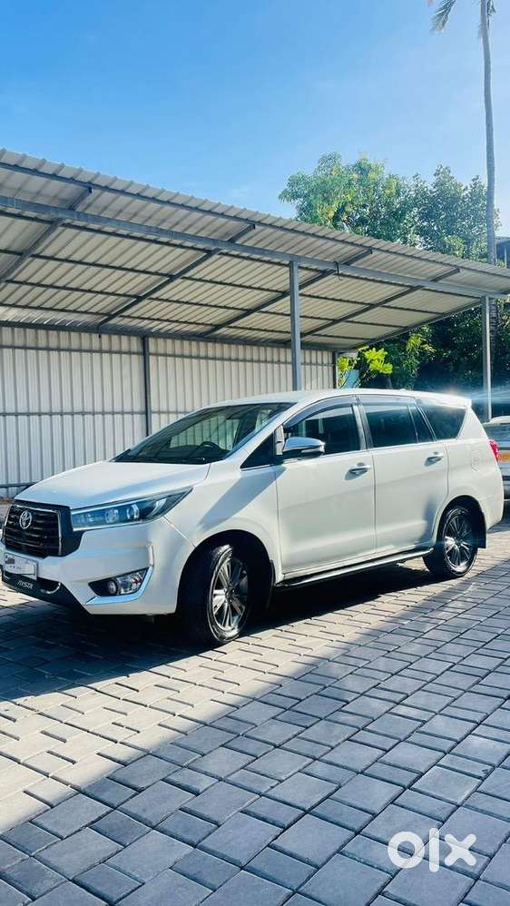 Kl 01 Toyota Innova Crysta 2016 2.8 Z Automatic Diesel Well Maintained