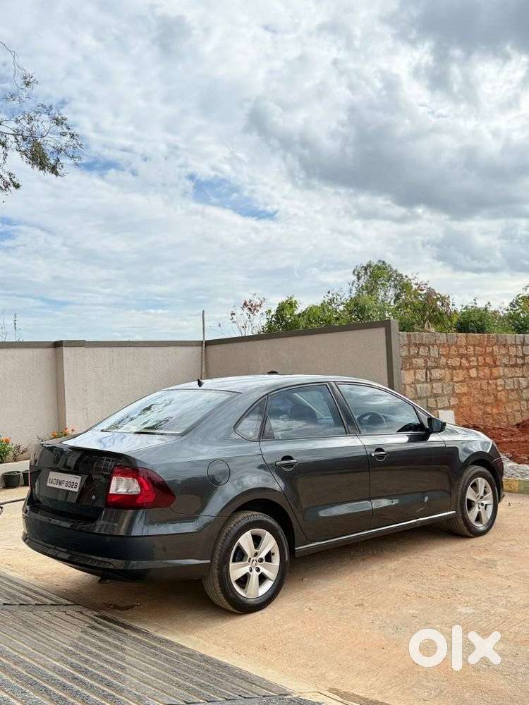 Skoda Rapid 1.0 Ambition Tsi, 2021, Petrol