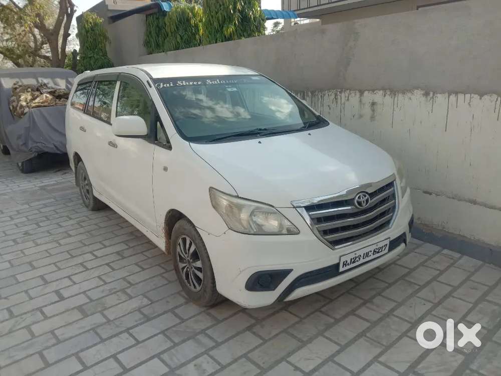 Toyota Innova 2012 Diesel 295 Km Driven