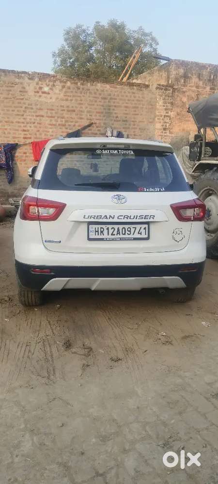 Toyota Urban Cruiser 2022 Cng & Petrol 38000 Km Driven