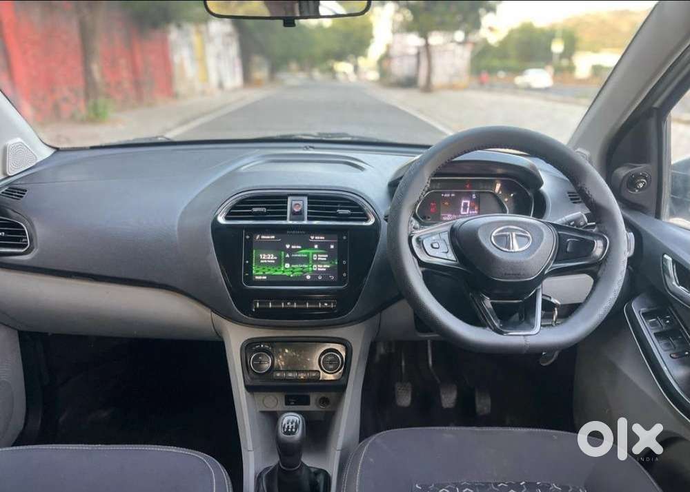 Tata Tiago 1.05 Revotorq Xz Plus Dualtone, 2022, Petrol
