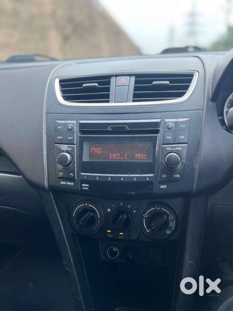 Maruti Suzuki Swift Vxi 1.2 Abs Bs-iv, 2016, Petrol