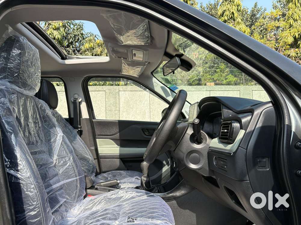 Tata Punch Accomplished Dazzle Sunroof Cng, 2025, Cng & Hybrids