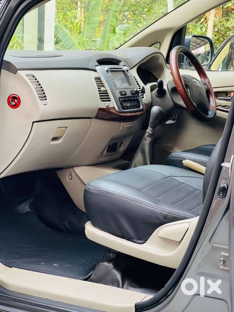 Toyota Innova 2.5 V 7 Str, 2012, Diesel