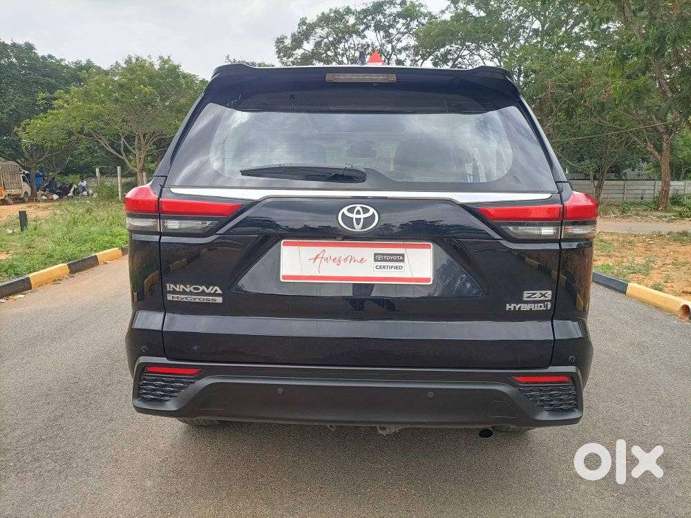 Toyota Innova Hycross 2.0 Zx Hybrid 7 Str, 2024, Petrol
