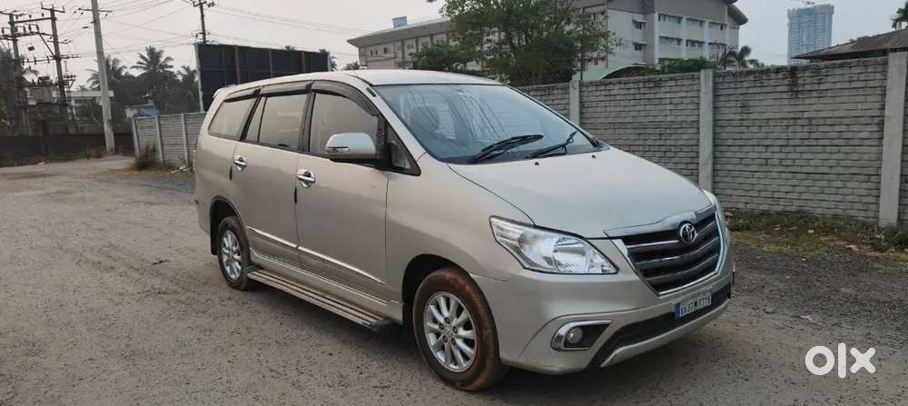 Toyota Innova 2014 Diesel Well Maintained