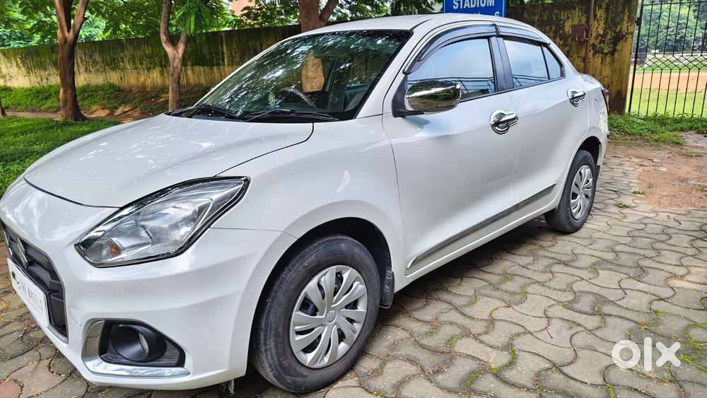 Maruti Suzuki Dzire 1.2 Vxi, 2022, Petrol