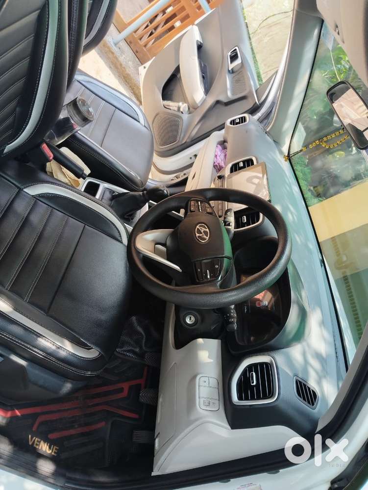 Hyundai Venue Petrol 2023