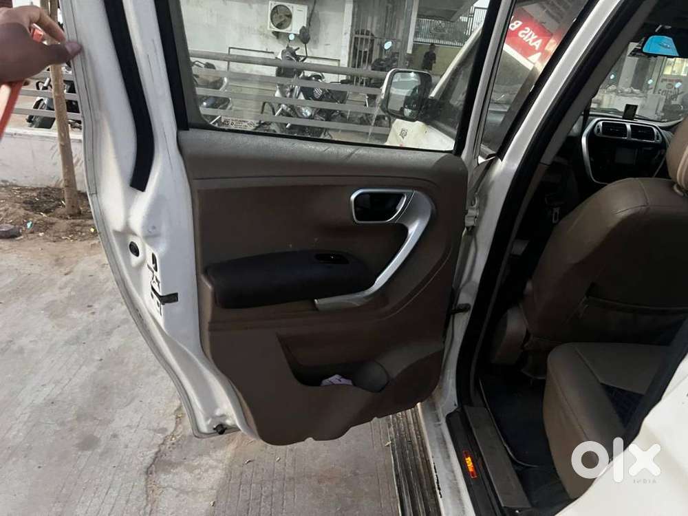 Mahindra Tuv 300 2017 Diesel Good Condition