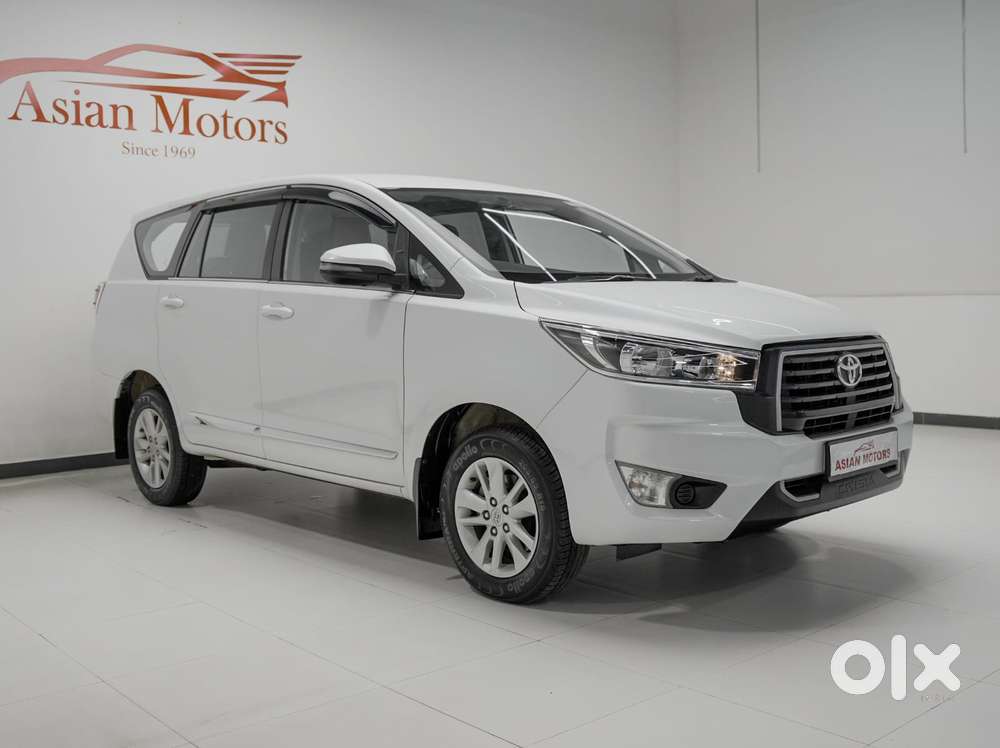 Toyota Innova Crysta 2.4 G Mt 8s, 2023, Diesel