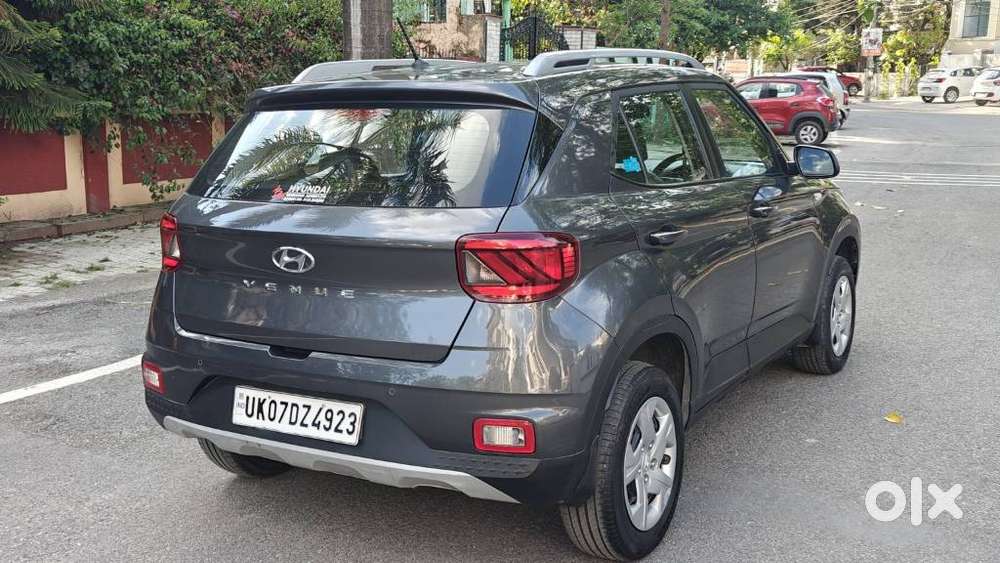 Hyundai Venue 1.2 S (o), 2021, Petrol