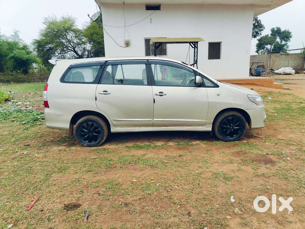 Toyota Innova Diesel 2012 Car