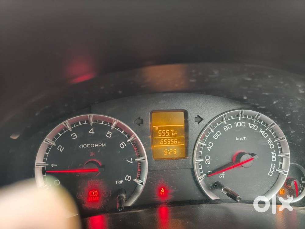 Maruti Suzuki Swift Vxi Optional, 2016, Petrol