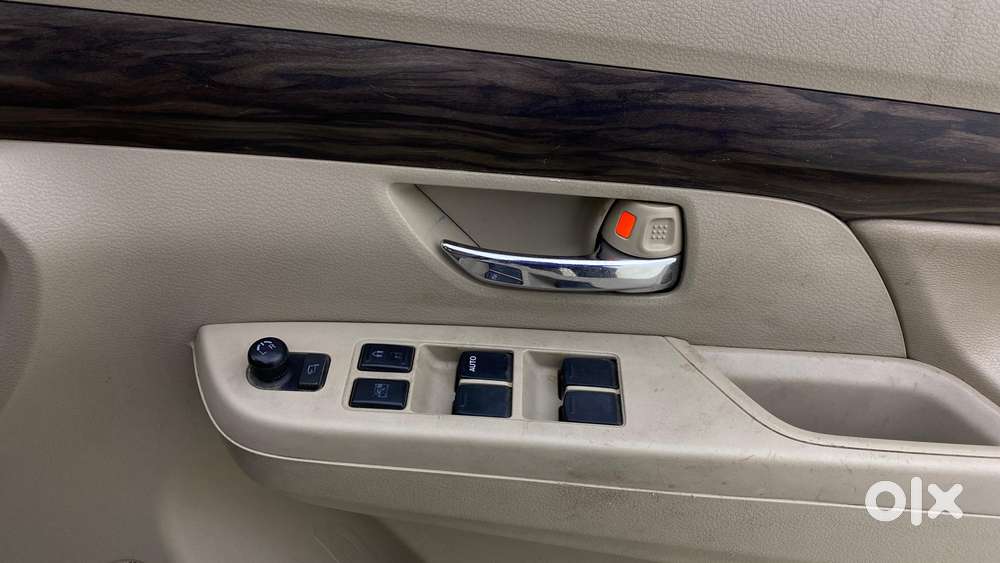 Maruti Suzuki Ertiga Zxi Plus Shvs, 2021, Petrol