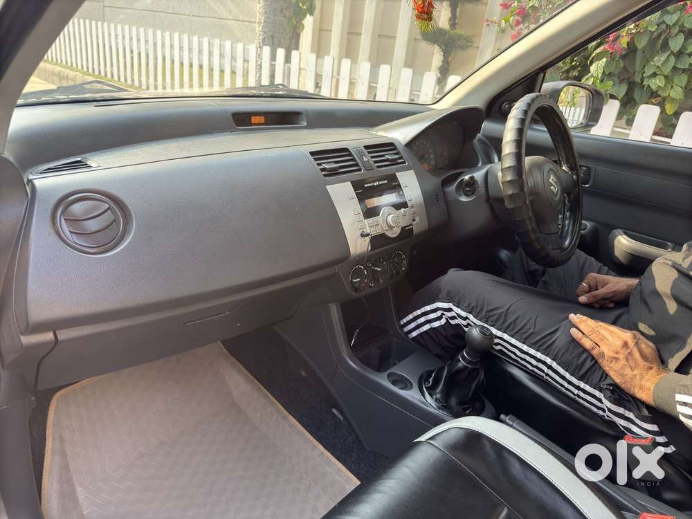 Maruti Suzuki Swift Dzire 1.3 Lxi, 2011, Petrol