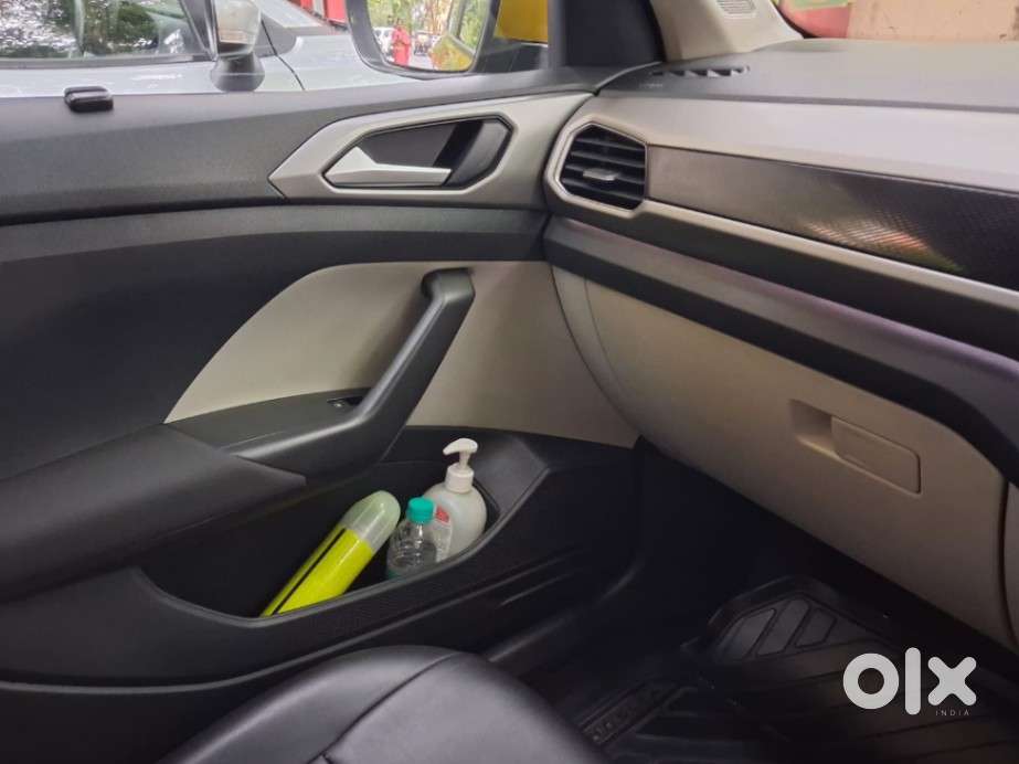 Volkswagen Taigun 1.0 Tsi Highline At, 2022, Petrol