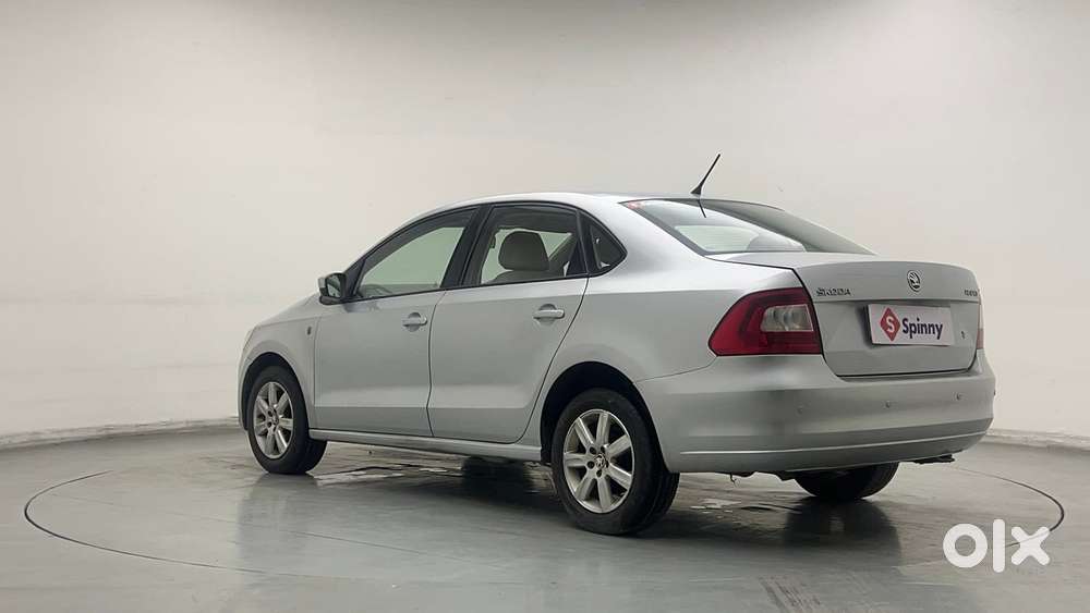 Skoda Rapid 1.6 Mpi Ambition, 2014, Petrol