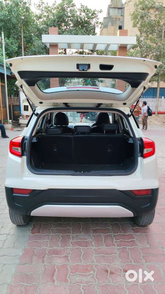 Mahindra Xuv300 W8 Option Dual Tone, 2022, Petrol