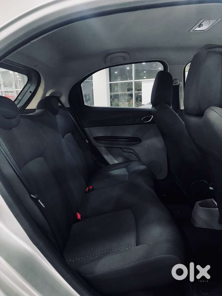 Tata Tiago Xz, 2016, Petrol