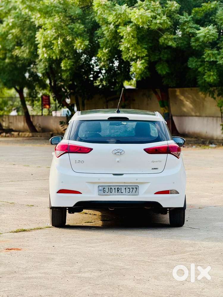 Hyundai I20 Sportz 1.4 Crdi 6 Speed Bs-iv, 2015, Diesel