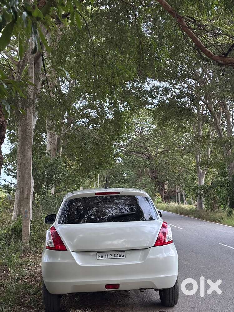 Maruti Suzuki Swift Petrol 2012