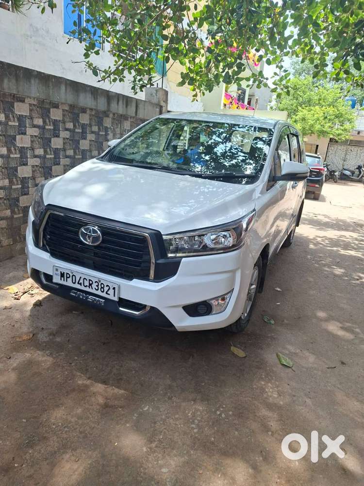 Toyota Innova Crysta 2016