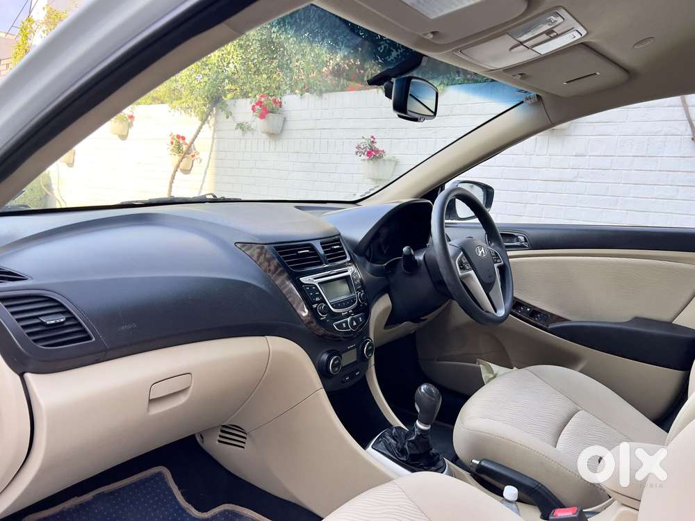 Hyundai Verna Vtvt 1.6 Sx, 2011, Petrol