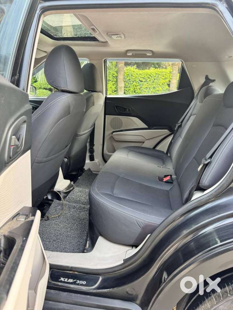 Mahindra Xuv300 W6, 2023, Petrol