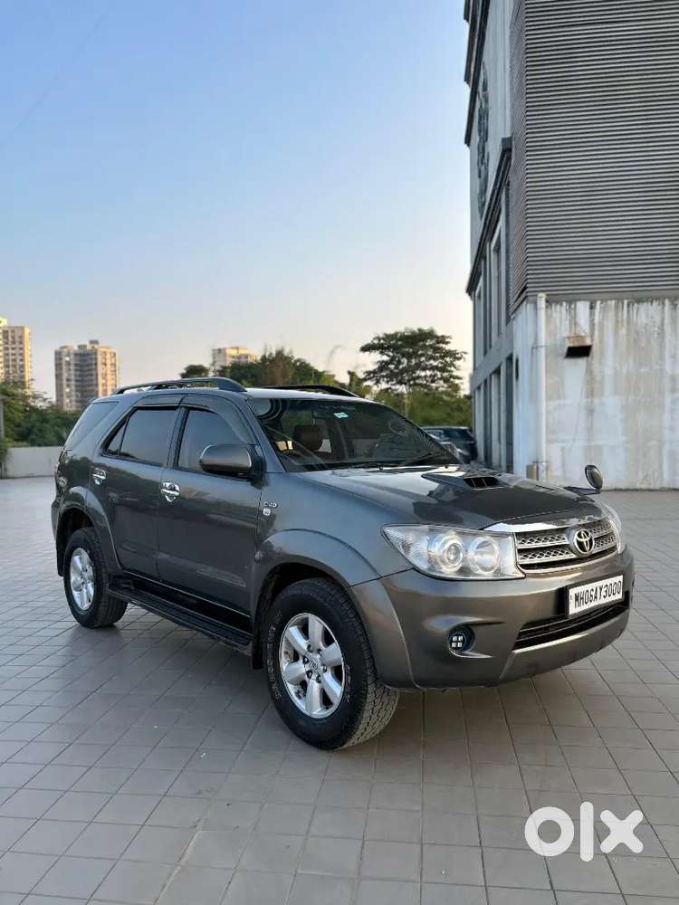 *toyota Fortuner D-4d 4x4 Diesel Manual*
 2010 (fitness Till 2031)
Mh