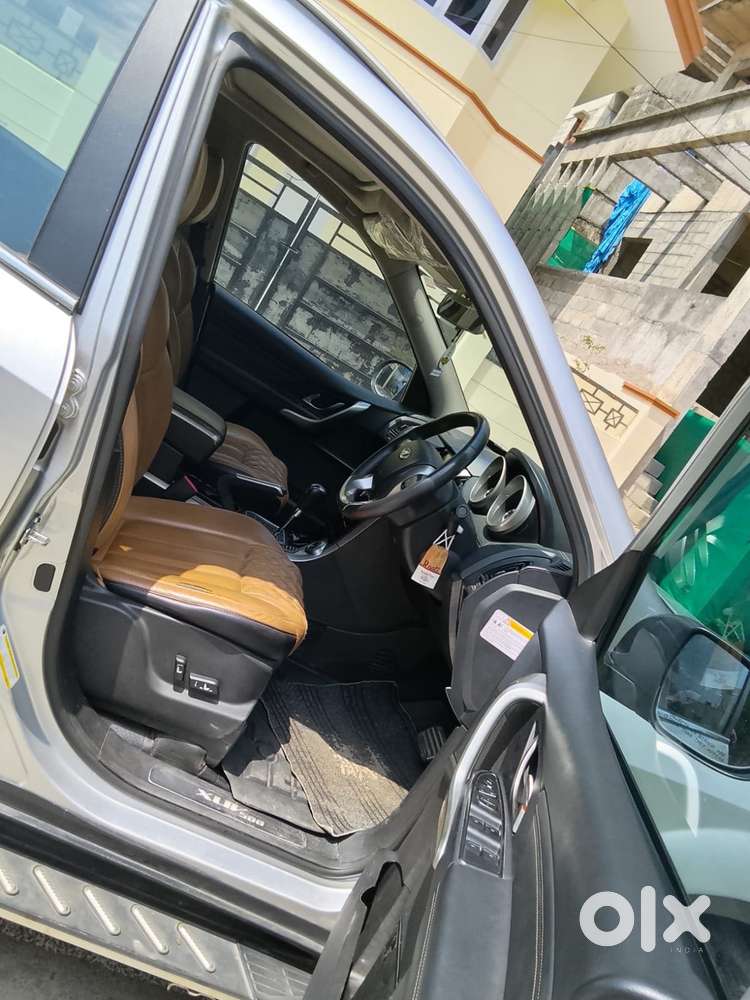 Mahindra Xuv500 W11 Option At, 2021, Diesel