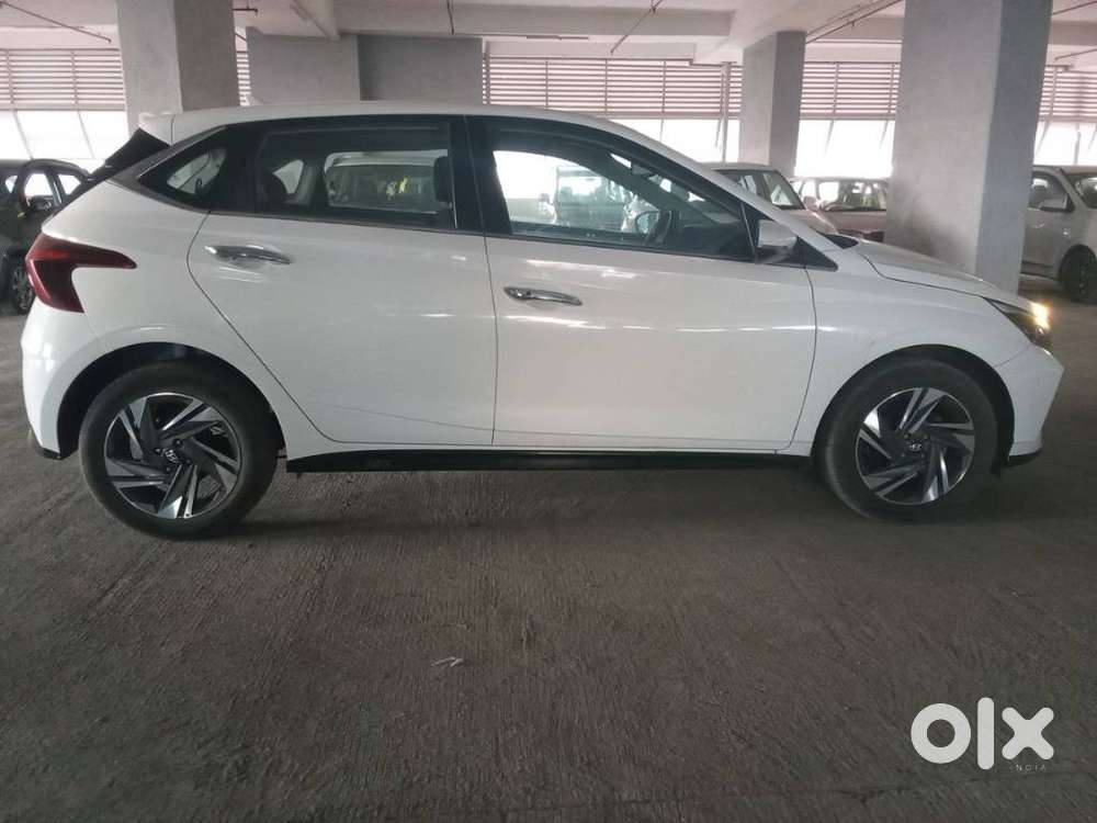 Hyundai New I20 1.2 Asta (o) Ivt, 2021, Petrol
