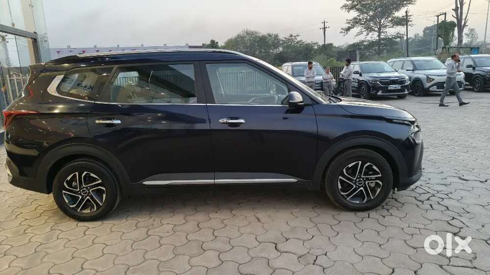 Kia Carens Luxury 1.5 Diesel 6mt Demo Vehicle