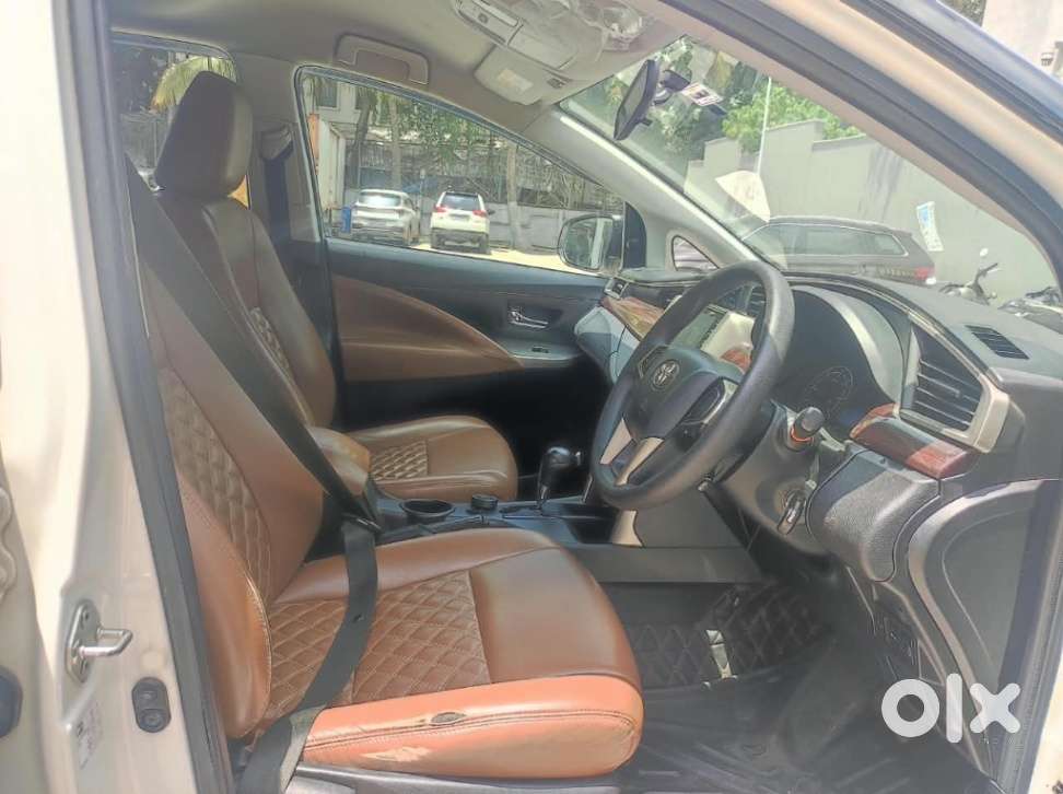 Toyota Innova Crysta [2020-ongoing] 2.4 Gx 8 Str, 2022, Diesel