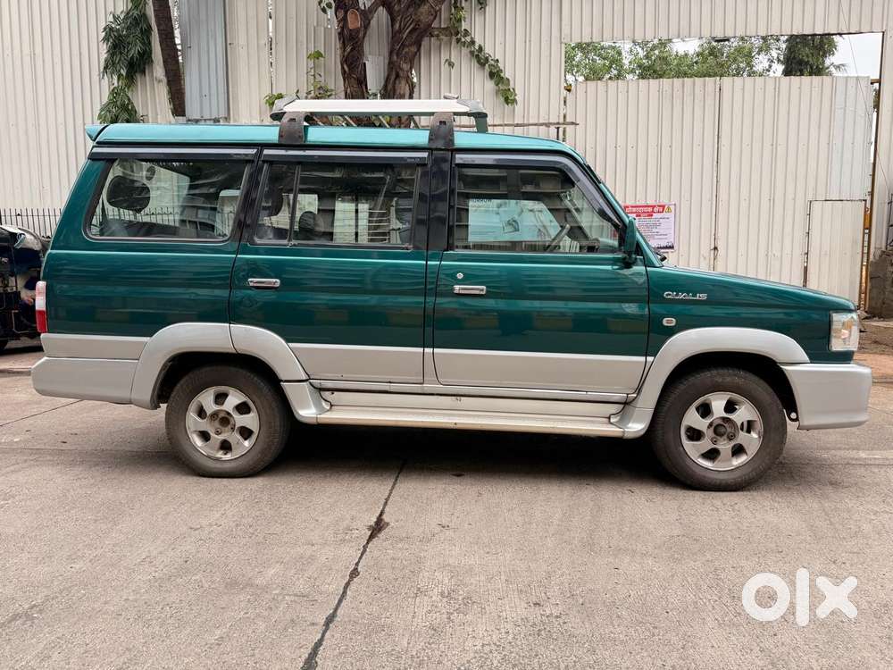 Toyota Qualis Rs E2 Petrol, 2002, Petrol